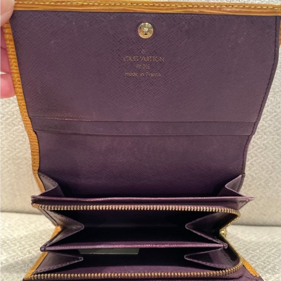LOUIS VUITTON Epi Wallet Yellow Compact - Picture 5 of 12